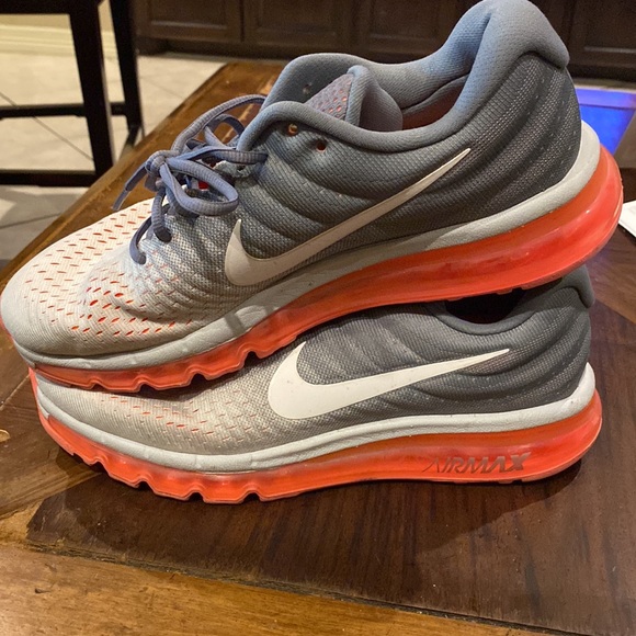 Nike Women Air Max - Picture 3 of 9